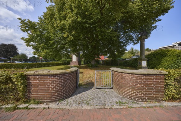 Memorial to the Fallen of the 1st World War, monument, trees, brick wall, entrance, Zetel, district
