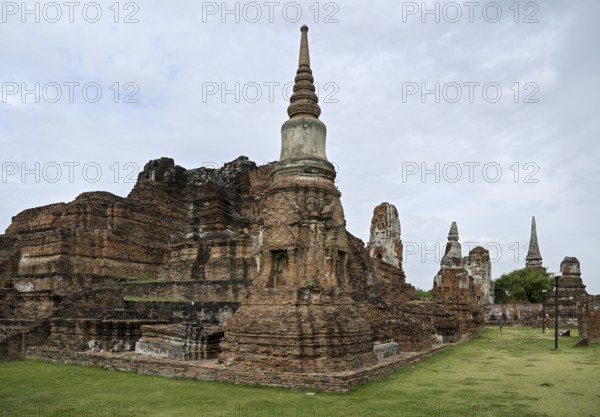 Ruined temple in Wat Mahathat, Temple of the Great and Holy Relic, Ayutthaya, Ayutthaya Province,