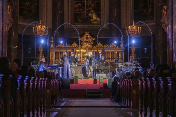 Till Brönner live on Silent Night - The Christmas Concert Tour at Berlin Cathedral on 20.12.2024