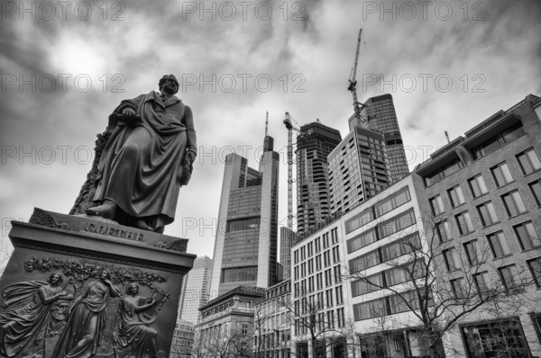 Statue Johann Wolfgang von Goethe, Goethe monument, Goetheplatz, behind it financial district with