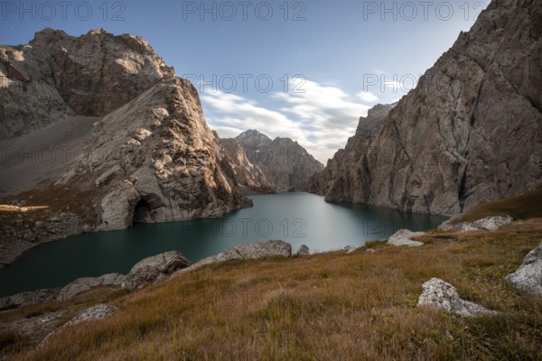 Mountain lake Kol Suu, Sary Beles Mountains, Naryn Province, Kyrgyzstan, Asia