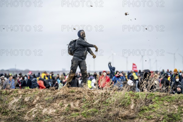 Violent clashes between thousands of demonstrators and the police, after a demonstration against