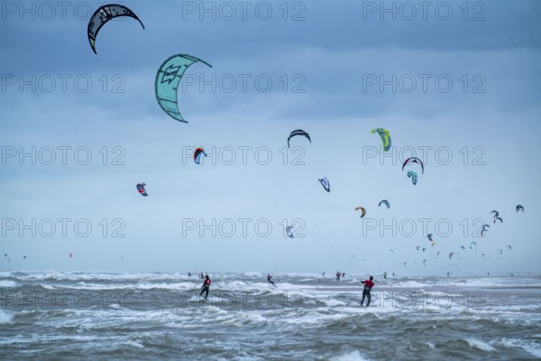 Hoek tot Helder, the longest downwind kite trip race in the world, 130 kilometres in one day along