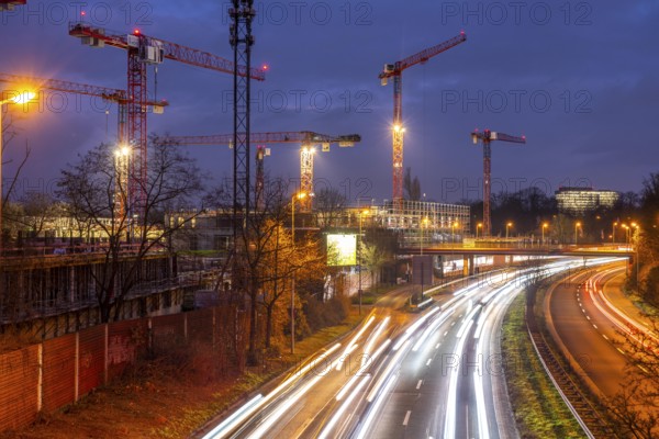 Major construction site in Düsseldorf, on the B8, Danziger Straße, construction of a residential