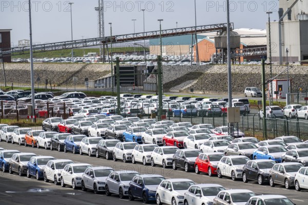 Emden, Cars waiting in the harbour for shipment, VW plant, East Frisia, Lower Saxony