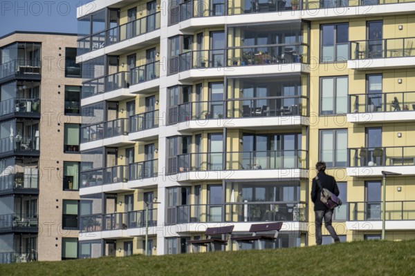New residential buildings, flats between Viertal Neuer Hafen, on Lohmannstraße and Weserdeich,