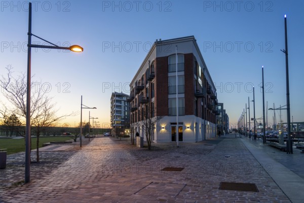 Im-jaich Hotel, New Harbour, harbour basin, harbour district, residential buildings, office