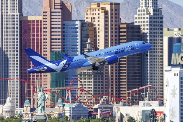 An Airbus A220-300 aircraft of Breeze Airways with the registration number N218BZ at Las Vegas