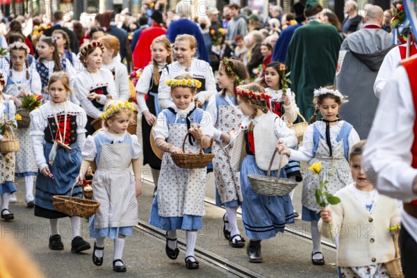 Parade of historically costumed guildsmen, Sechseläuten or Sächsilüüte, Zurich Spring Festival,