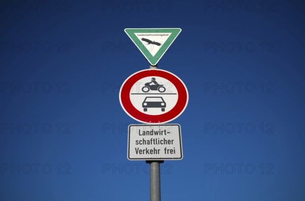 Traffic sign, landscape protection area, prohibition for motorbikes, also with sidecar, mopeds,
