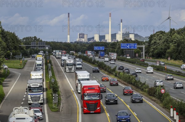 Bottrop, Ruhr area, North Rhine-Westphalia, Germany, rush hour traffic, many lorries driving on the
