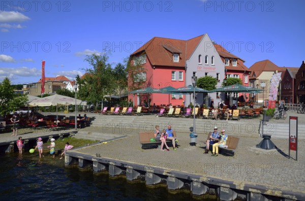 Europe, Germany, Mecklenburg-Western Pomerania, island town of Malchow, Lake Malchow, jetty, Hotel