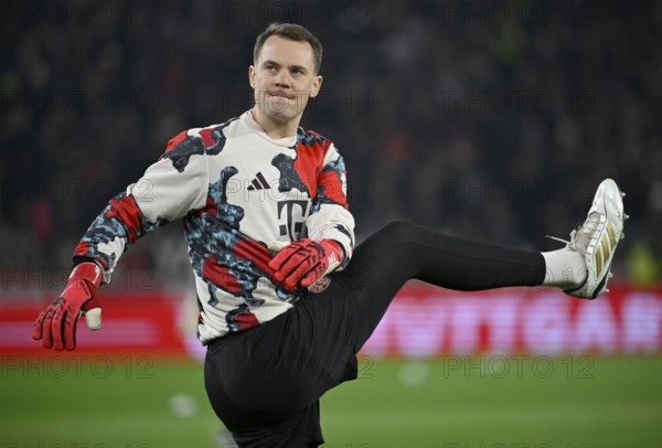 Warm-up training, stretching, stretching, goalkeeper Manuel Neuer FC Bayern Munich FCB (01)