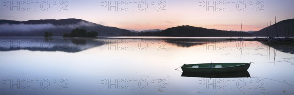 Morning atmosphere with fog over the lake, rowing boats, sailing boats, Edersee, Edertalsperre,