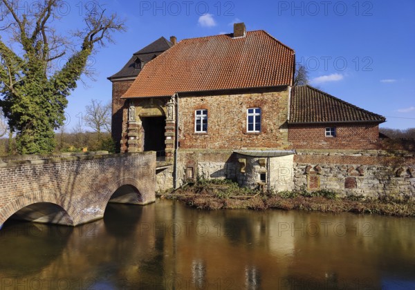 Haus Geist moated castle, the oldest building in the Münsterland in the Lippe Renaissance style,