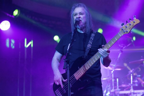 Eddie Jackson from Queensrÿche live on The Origins Tour EU/UK 2025 at Metropol Berlin on 26/02/2025