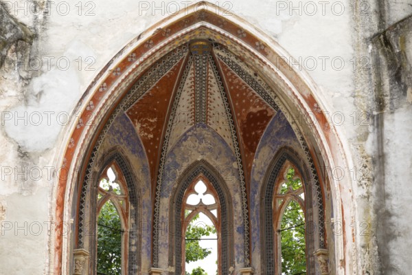 Chancel of the Wachau church ruins, Markkleeberg, Saxony, Germany, Europe
