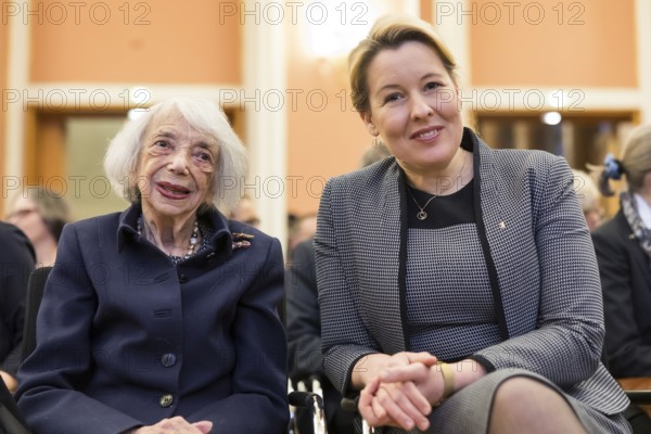 Margot Friedländer (Holocaust survivor) and Franziska Giffey (Senator for Economics, Energy and