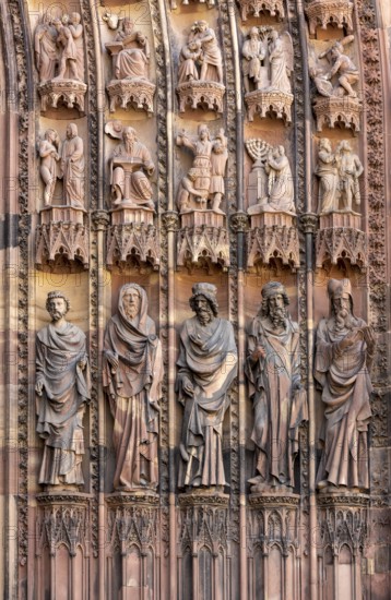 Strasbourg Cathedral, Cathédrale Notre-Dame de Strasbourg, centre west portal, wall figures: