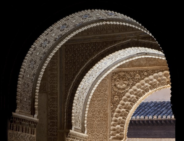 Nasrid Palace, portal arches between the HALL OF THE TWO SISTERS Sala de los Abencerrajes, and the