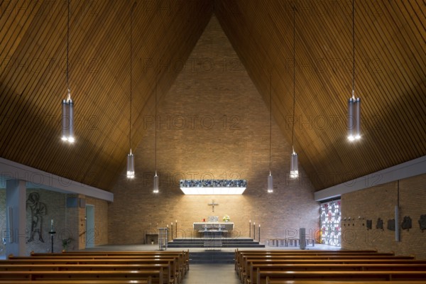 Built in 1963/64 by Josef Bieling, view to the altar with lighting, St., Sankt, Saint