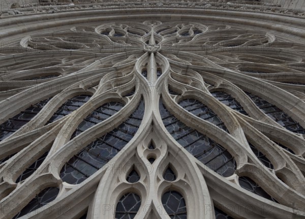 Start of construction 1220, rose window of the west façade, partial view of the connecting corridor