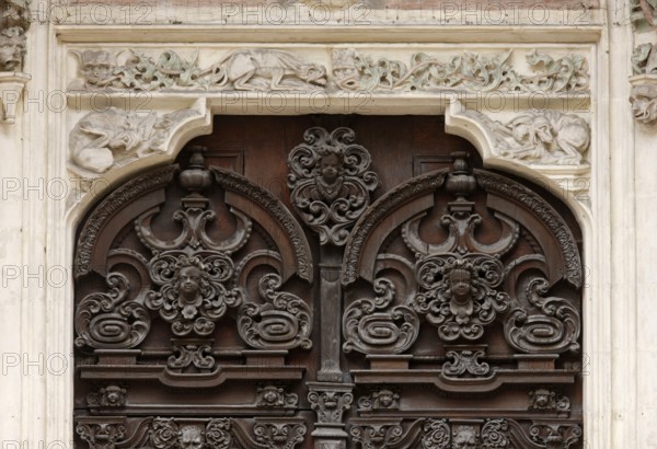 North-east portal, St., Saint, Saint