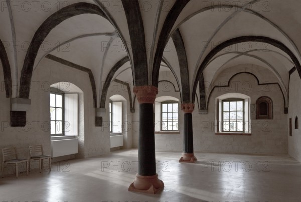 South wing cloister, upper floor, hall, St., St., Saint