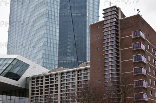 Frankfurt M European Central Bank 2010-14 architecture Coop Himmelb (l) au view from NW 185 m high