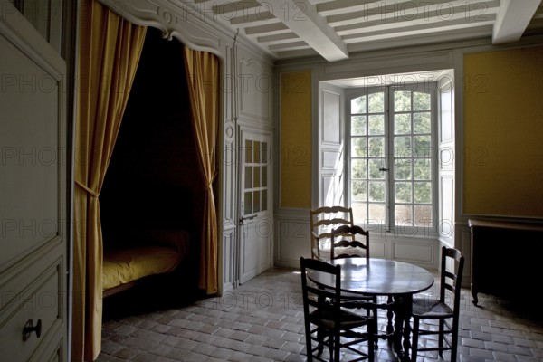 Monks' dormitory, 18th century cell, wall with alcove, St., Sankt, Saint
