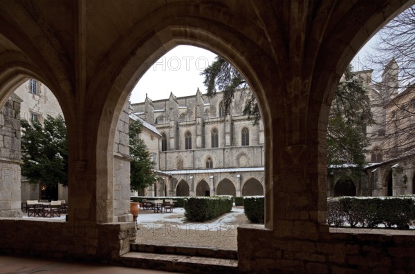 Frankr Saint-Maximin-la-Sainte-Baume Basilica Sainte-Madelaine 60148 North side of the nave seen