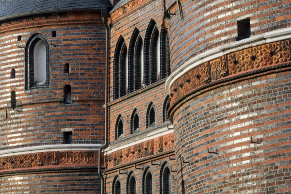 Field side with terracotta decoration