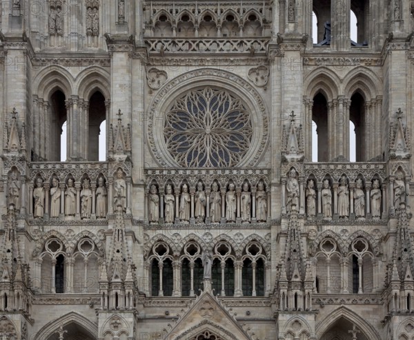 Start of construction 1220, west façade, section with rose window and royal gallery, St., Sankt,
