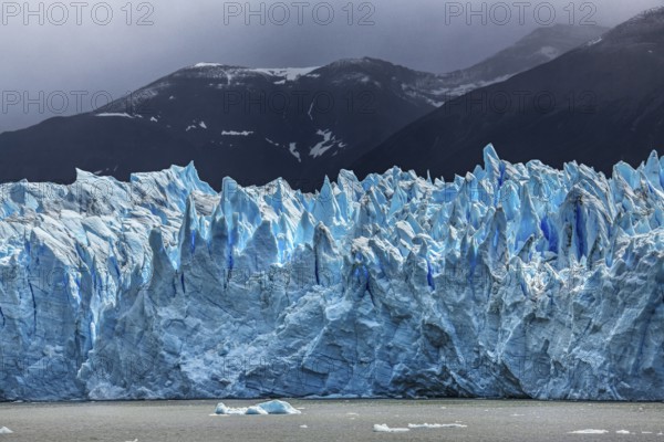 Perito Moreno Glacier, glacier tongue, glacier break, Los Glaciares National Park, Santa Cruz,