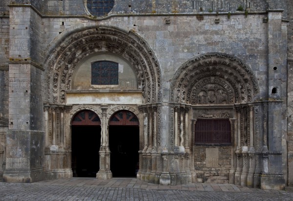 Consecrated in 1106, south and centre west portal, around 1150, St., Sankt, Saint