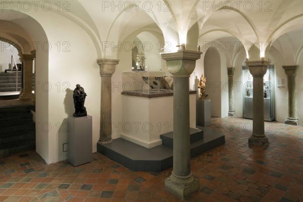 Crypt under the west gallery, St., Sankt, Saint