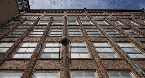 Former hosiery factory VEB Feinstrumpfwerke Oberlungwitz, now ROGO Strumpfwerke GmbH, facade