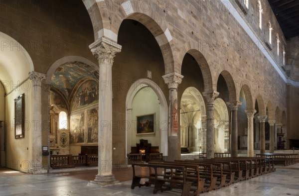 Lucca, San Frediano, view from the nave to the south-west towards the choir