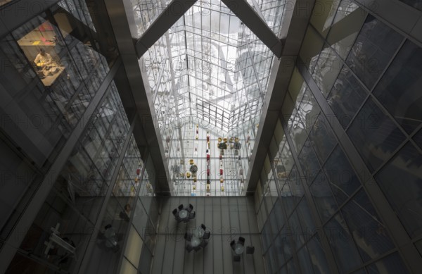 Bonn, Posttower, built 2000-2002 by Murphy/Jahn, interior view with so-called sky gardens