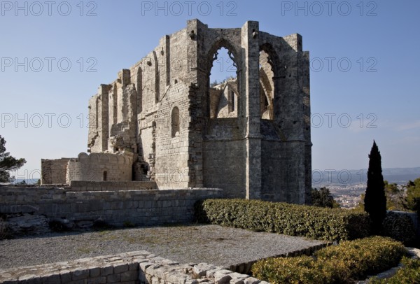 Gigean near Montpellier, St-Félix de Montceau, abbey ruins from the south-east