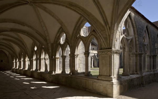 Cloister West wing left South wing right, St., Sankt, Saint