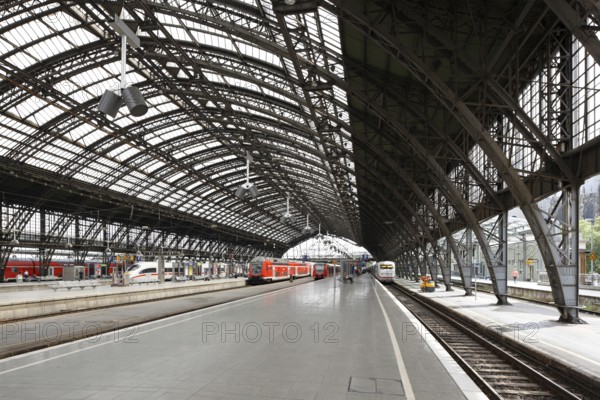 Platform concourse from 1894