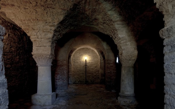 Crypt inside facing south, 11th century, St., Sankt, Saint