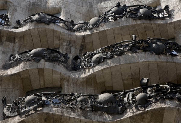 Section of façade, A. Gaudi, 1906-1910