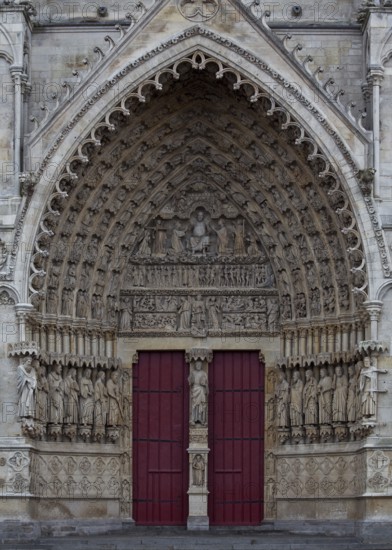 Construction began in 1220, central west portal with Last Judgement and depiction of Christ, BEAU