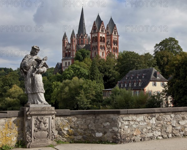 Limburg an der Lahn, Cathedral, view from northwest from the old Lahn bridge left baroque Nepomuk