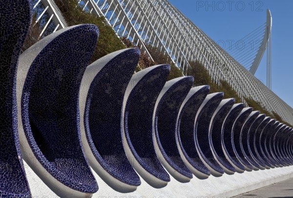 City of Arts and Sciences (cat./val. Ciutat de les Arts i de les Ciències), L'Umbracle, open