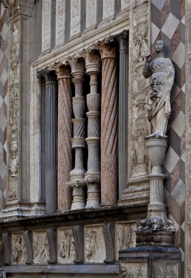 Italy Bergamo 89547 Colleoni Chapel built from 1472 to early 16th century Facade Windows on ground