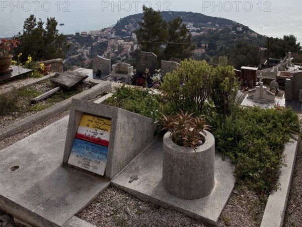 Gravesite of Le Corbusier and his woman Yvonne, own design, Mediterranean Sea in the background