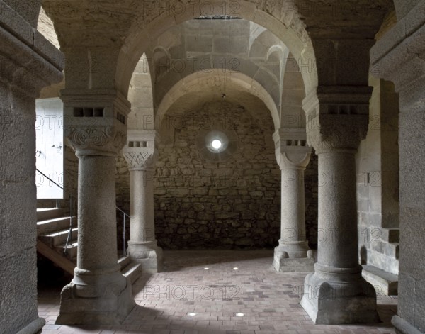Czech Rep Cheb/Eger Castle Double chapel. Basement to the west
